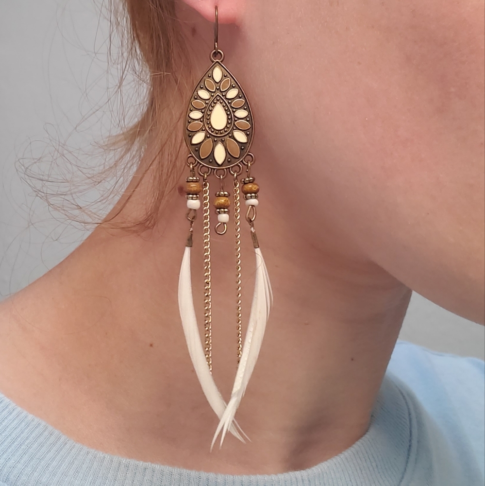 Feather end earrings